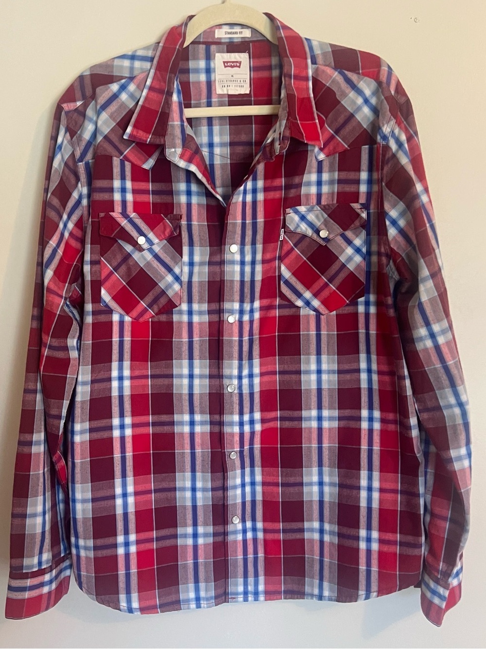 Levi's Red Plaid Long-Sleeve Button-Down Shirt